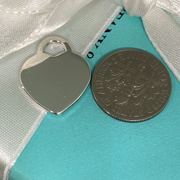 Tiffany & co engravable heart charm silver  New with box - Picture 4 of 4